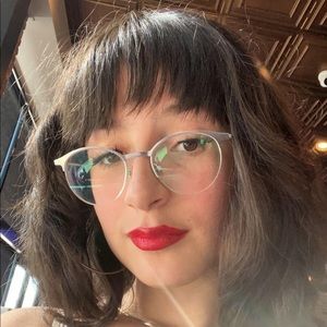 Meet your Posher, Daphne